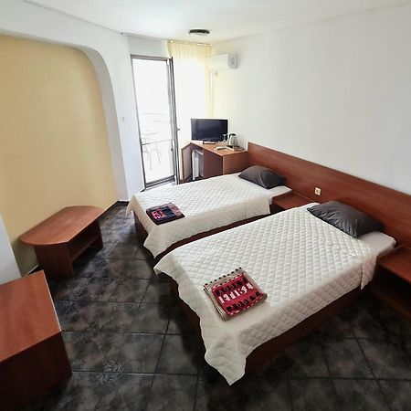 Алми Almi Hotel Sveti Vlas Exterior photo