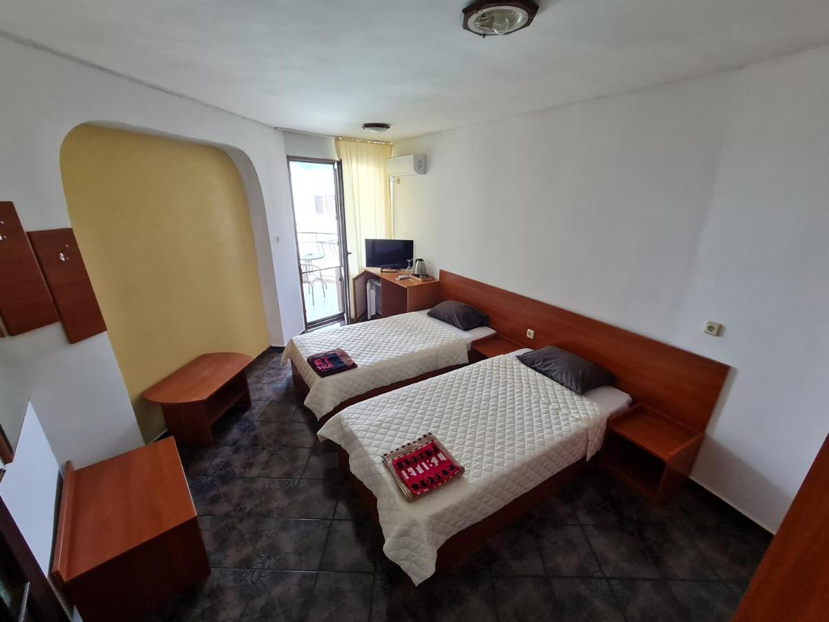 Алми Almi Hotel Sveti Vlas Exterior photo