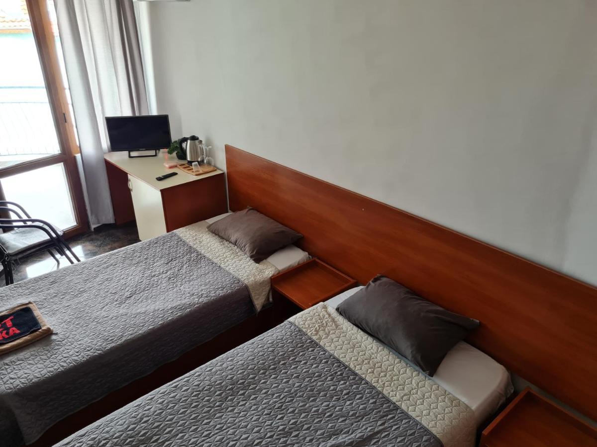 Алми Almi Hotel Sveti Vlas Exterior photo