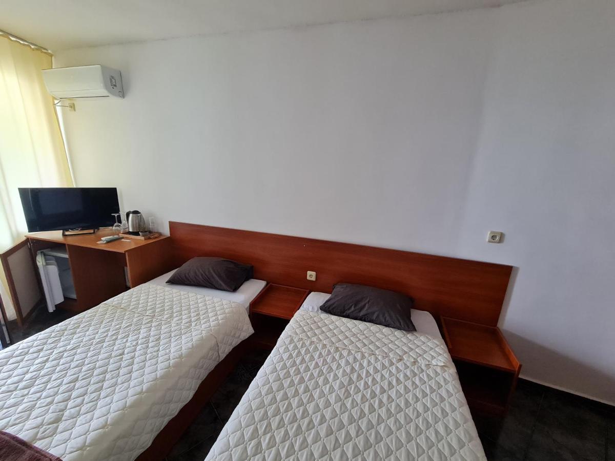 Алми Almi Hotel Sveti Vlas Exterior photo