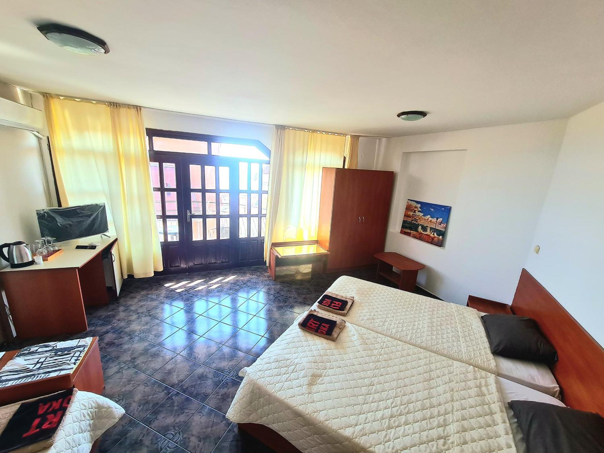 Алми Almi Hotel Sveti Vlas Exterior photo